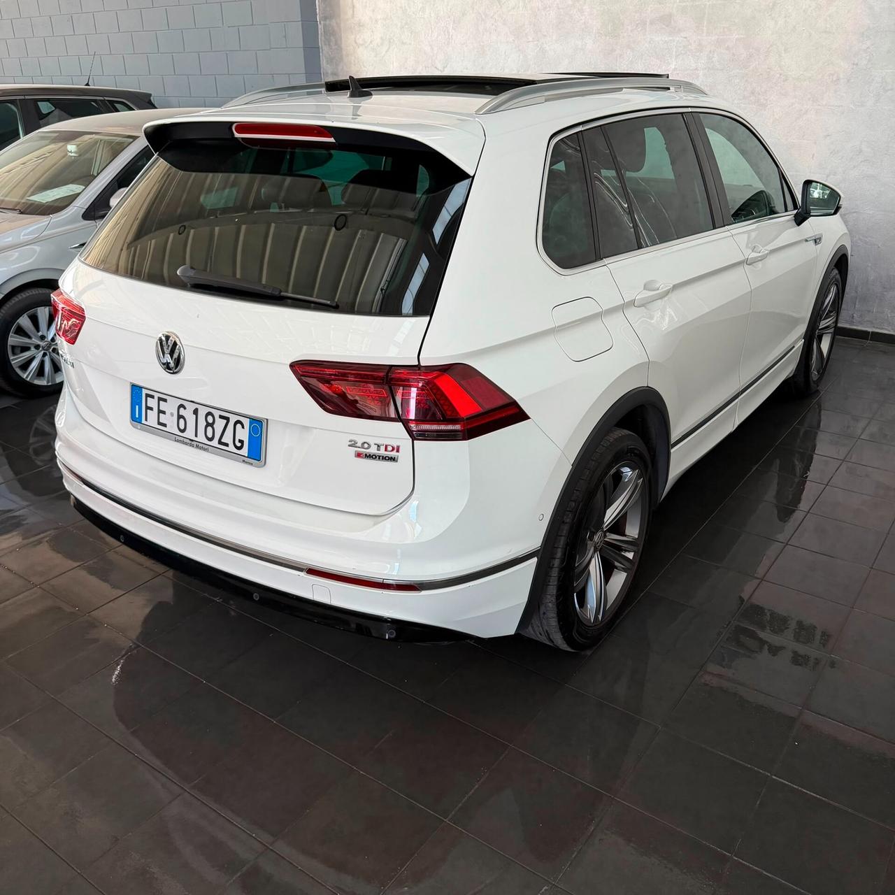 Volkswagen TIGUAN 2.0 TDI 4 MOTION DSG R-LINE