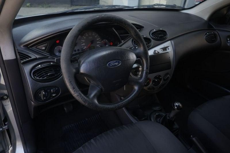 Ford Focus Ford Focus Focus SW 1.6i 16v Ghia FL 74KW ANNO 2002