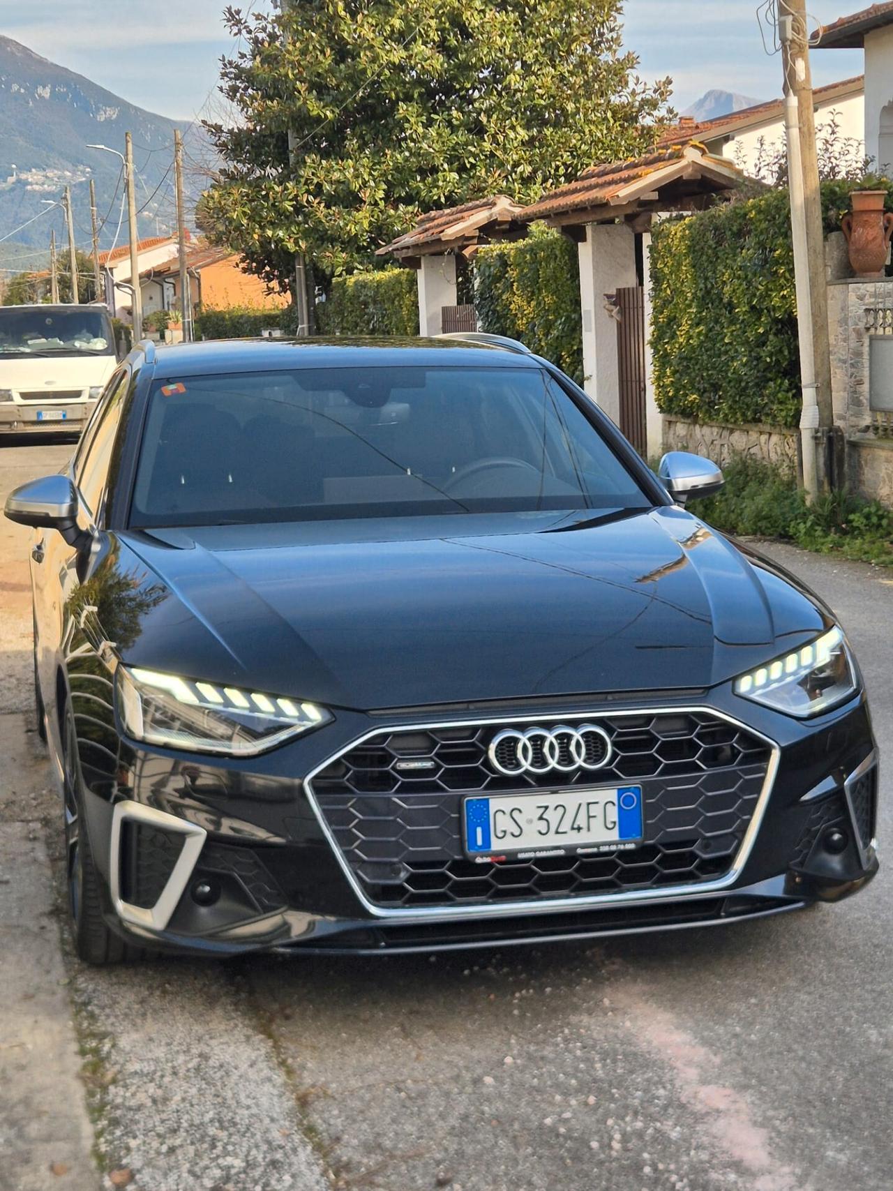 Audi A4 Avant 40 TDI quattro S tronic line edition