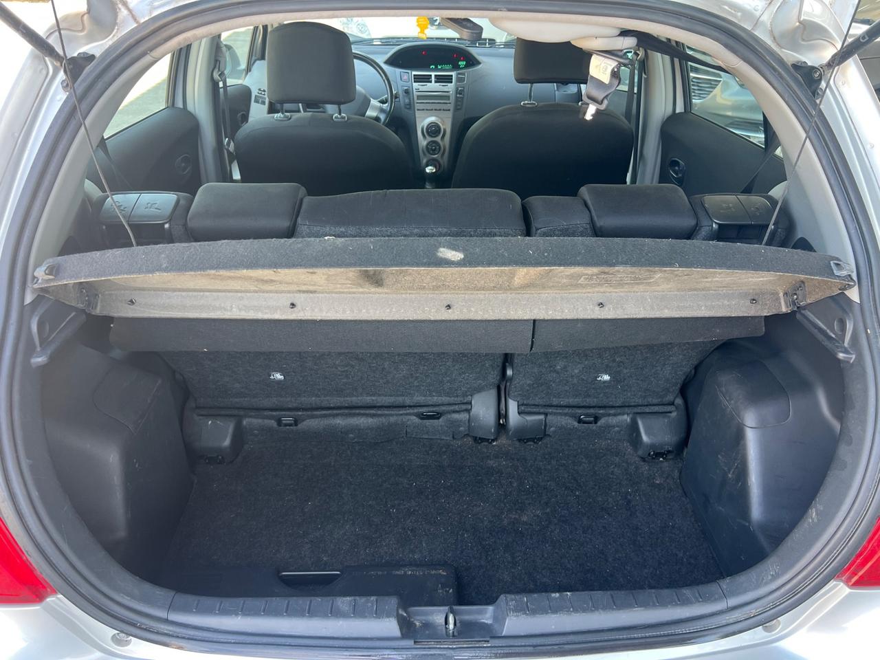 Toyota Yaris 1.0 5 porte Luxury pack FINANZIABILE