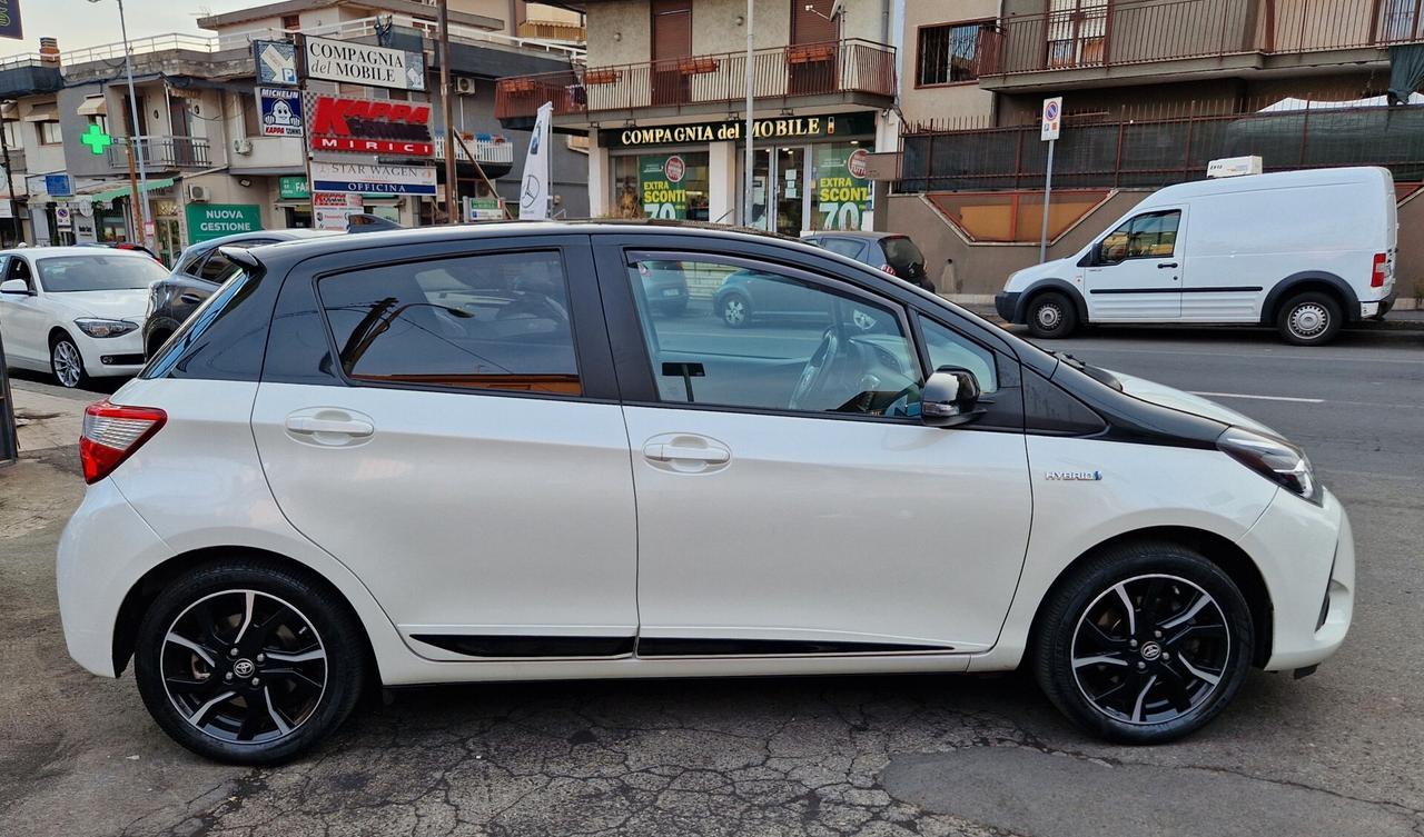 yaRIS 1.5 hybrid 5 Porte trend "Red edition"