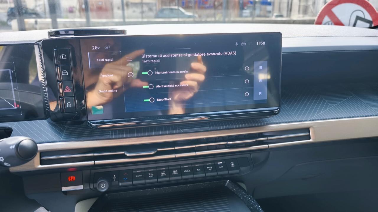 Lancia Ypsilon Hybrid e-DCT