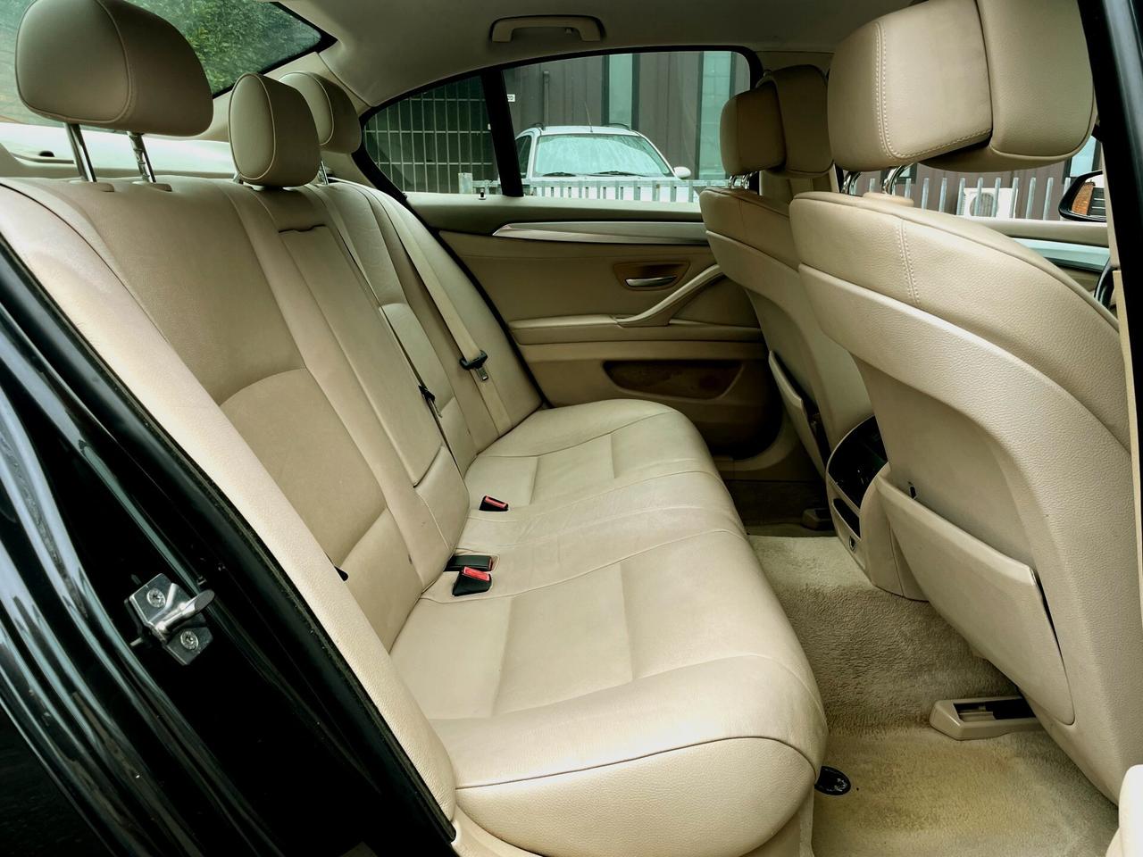 BMW 523 aut.(benzina)-BERLINA-113000km-FULL-2011