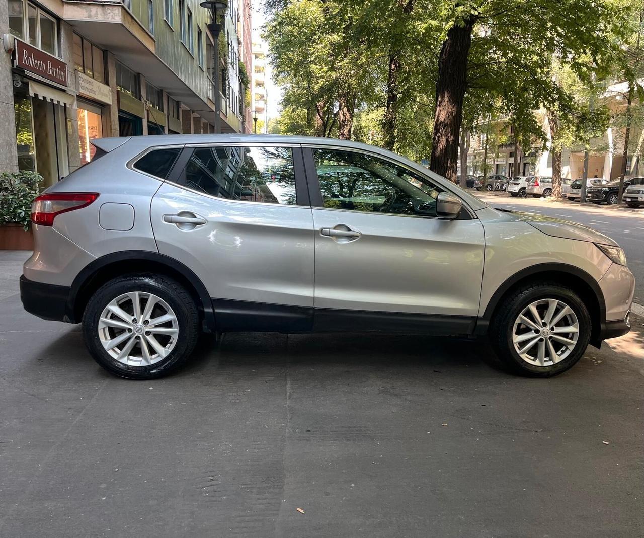 Nissan Qashqai 1.2 DIG-T N-Vision
