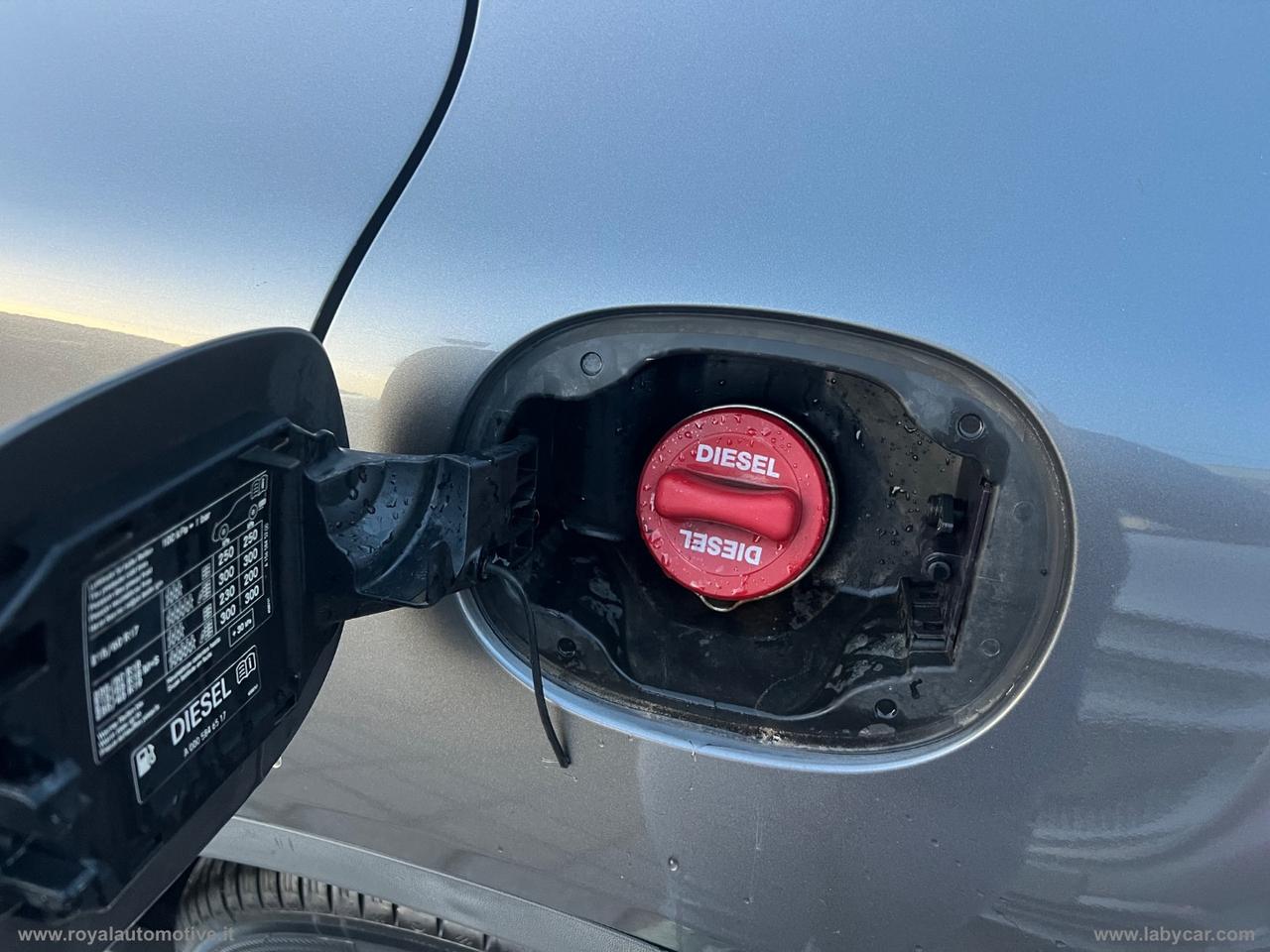 MERCEDES-BENZ GLA 180 Sport