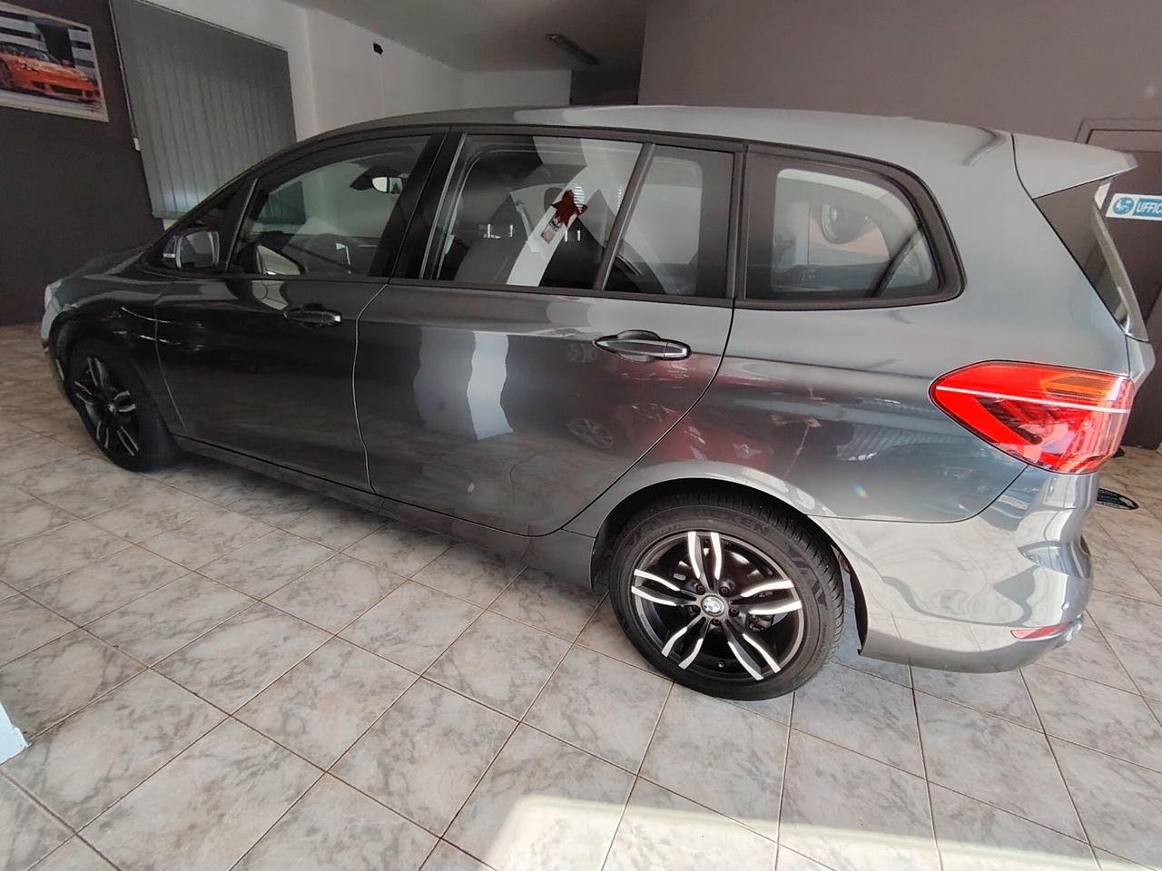 Bmw 216 218d Active Tourer Advantage