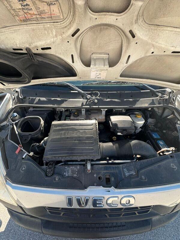 IVECO DAILY 35S15 2.3hpi 150cv FURGONE