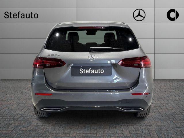 MERCEDES-BENZ B 180 d Automatic Street Edition