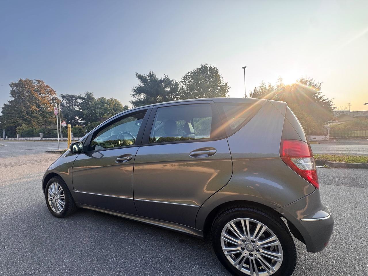Mercedes-benz A 150 BlueEFFICIENCY Coupé Avantgarde