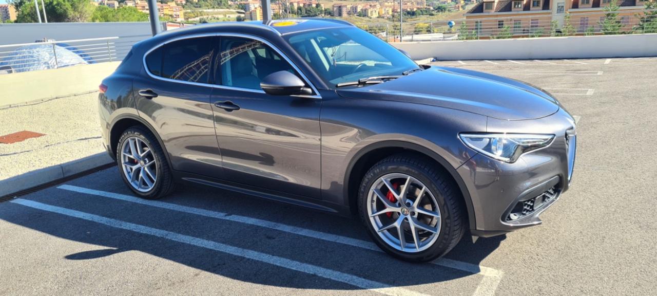 Alfa Romeo Stelvio 2.2 TurboD210CV AT8 Q4 Executive2018