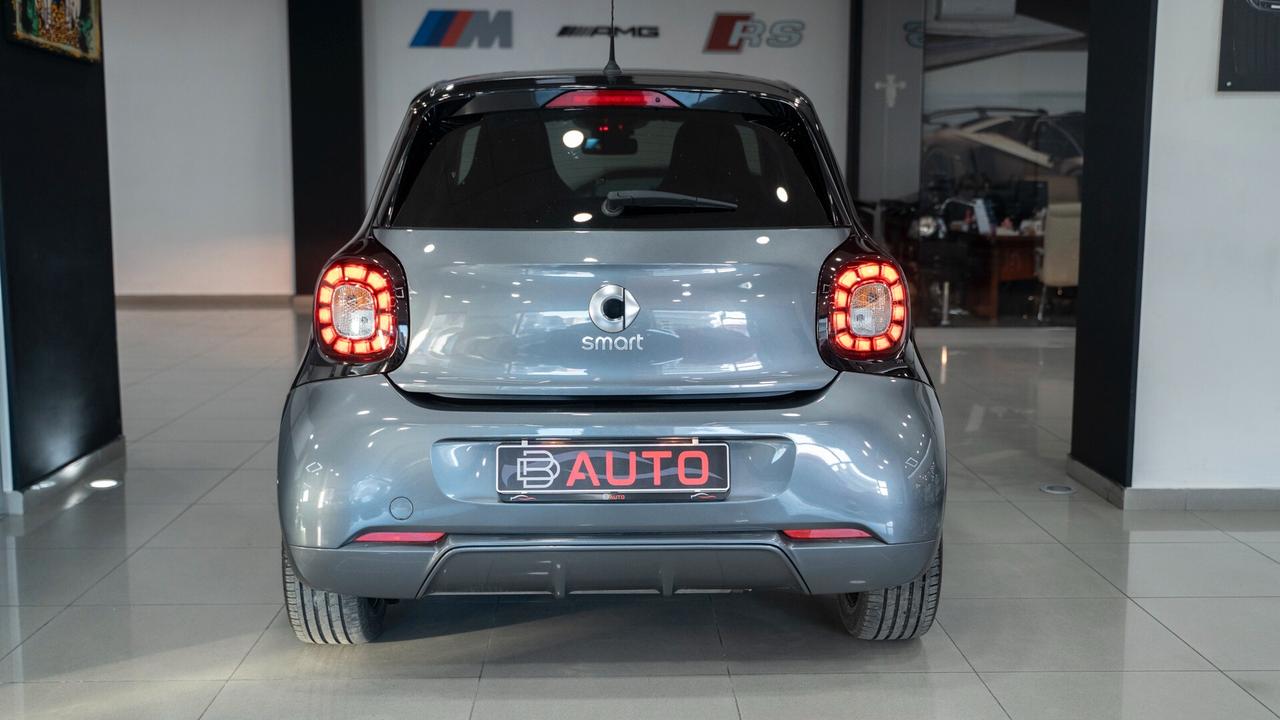 Smart ForFour 0.9 90CV SUPERPASSION TWINAMIC 16" NAVI LED FULL O