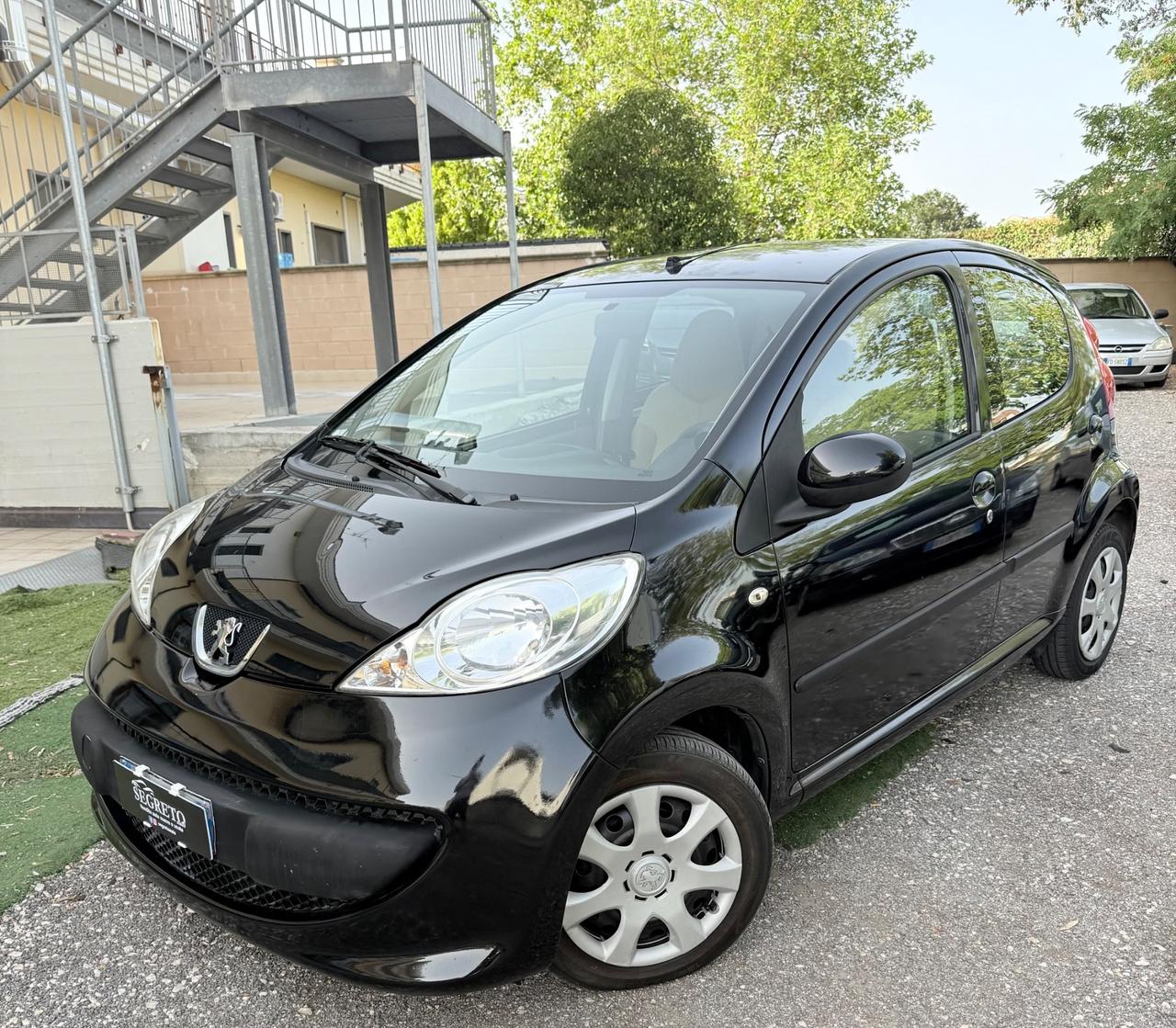 Peugeot 107 1.0 68CV 5p. Plaisir