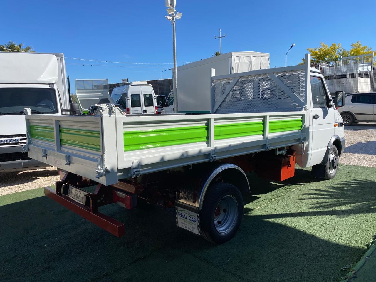 Iveco Daily 35-12 Ribaltabile Trilaterale 3 Posti