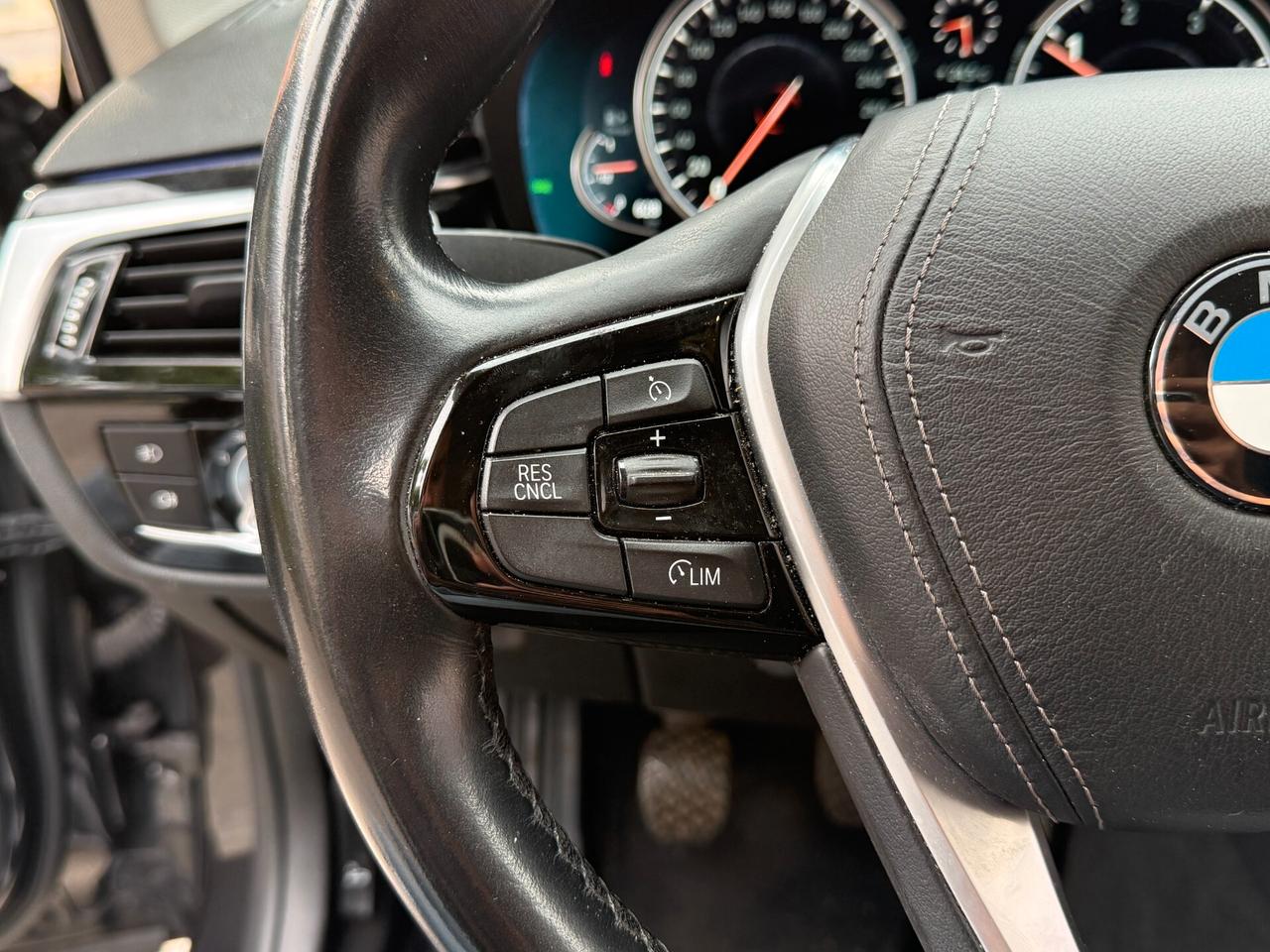 Bmw 520d Touring Sport Line NAVI LED - 2019