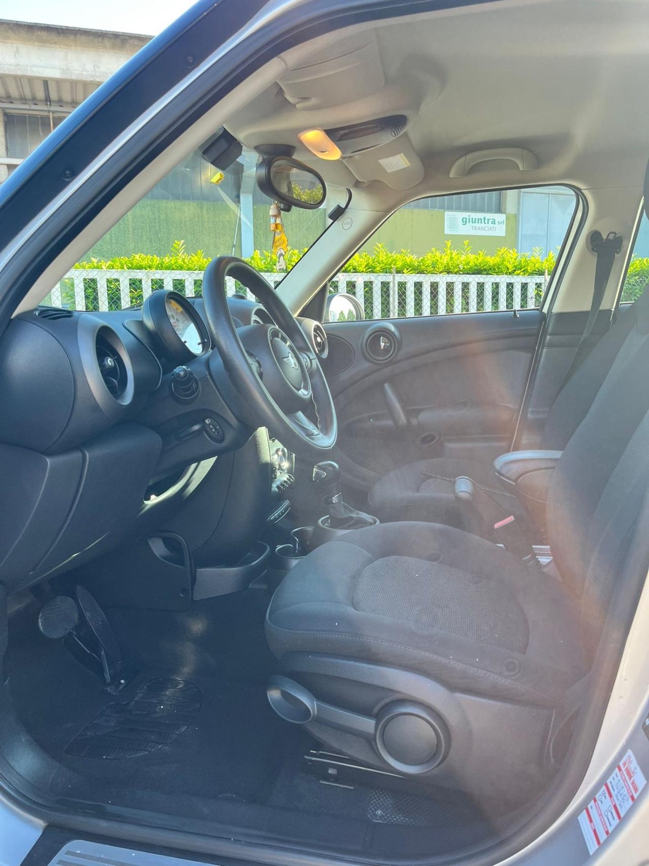 Mini Cooper Countryman Neopatentati