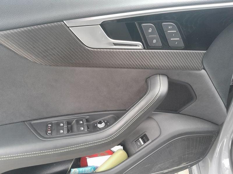 Audi RS4 RS4 2.9 TFSI tiptronc quattro Avant