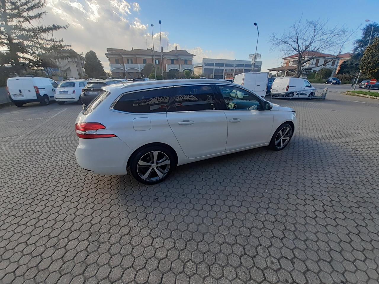 Peugeot 308 BlueHDi 130 S&S SW Business