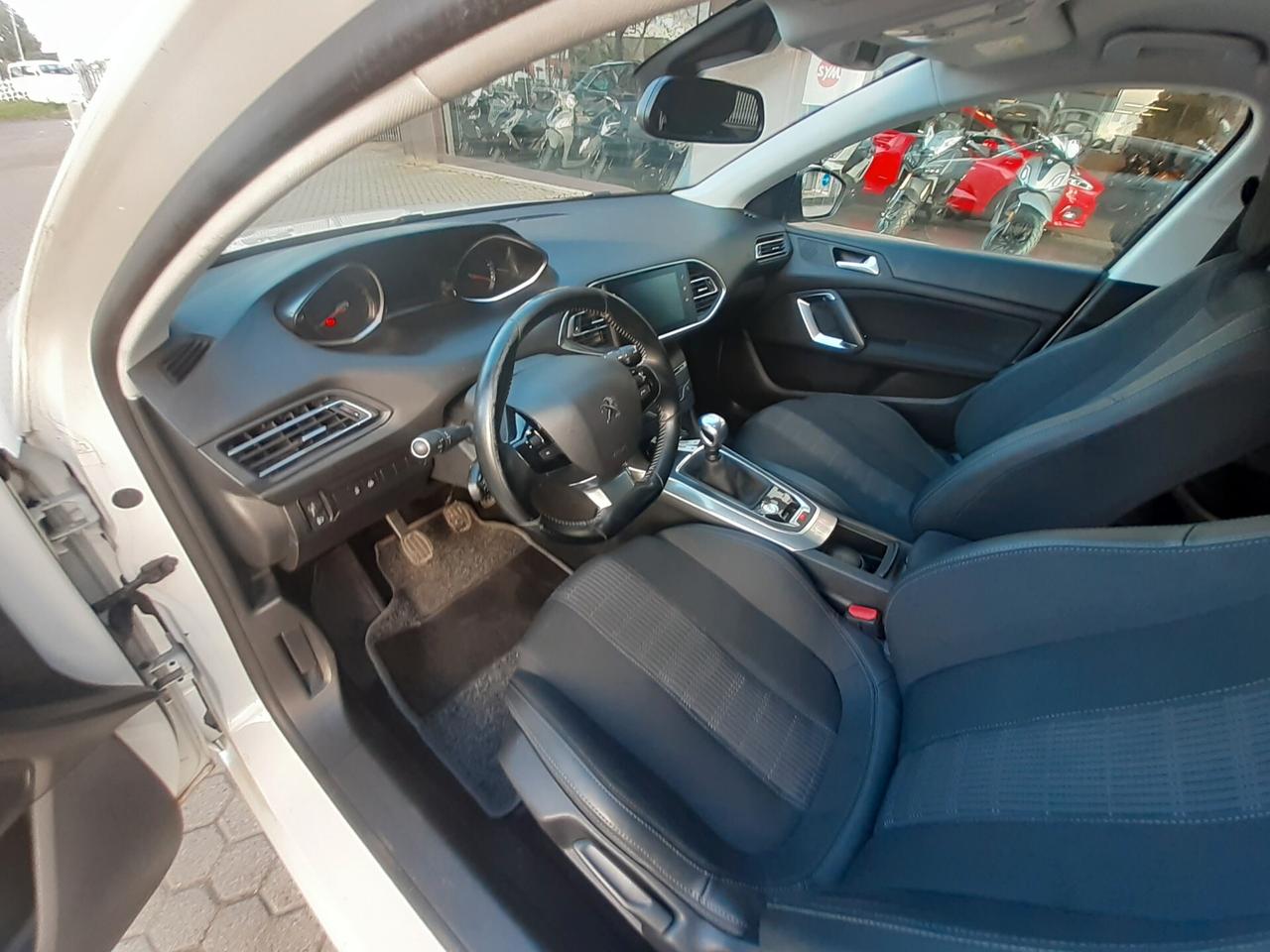 Peugeot 308 BlueHDi 130 S&S SW Business