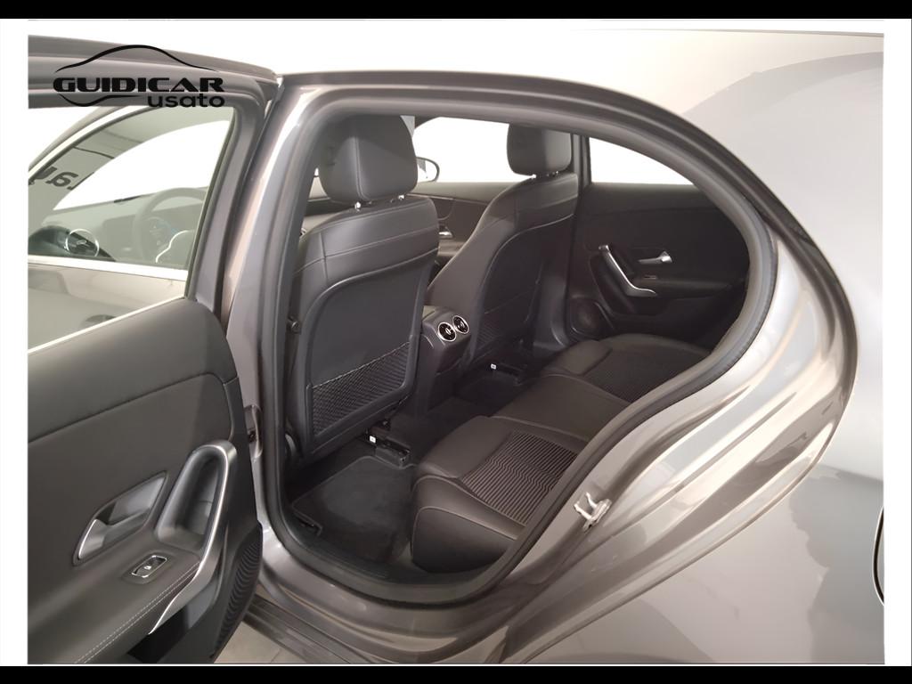 Mercedes-Benz Classe A - W177 2018 - A 180 d Sport auto
