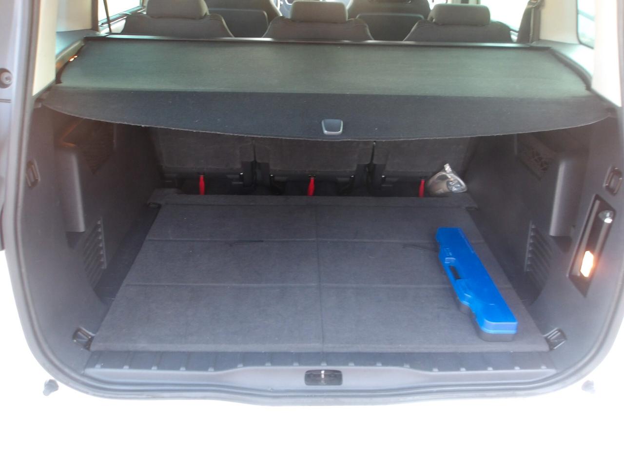 PEUGEOT 5008 1.6 DIESEL-GARANZIA FULL