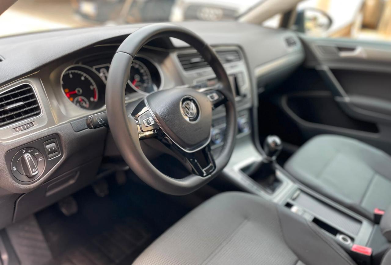 VW Golf 1.6 TDI Highline BlueMotion BUSINESS