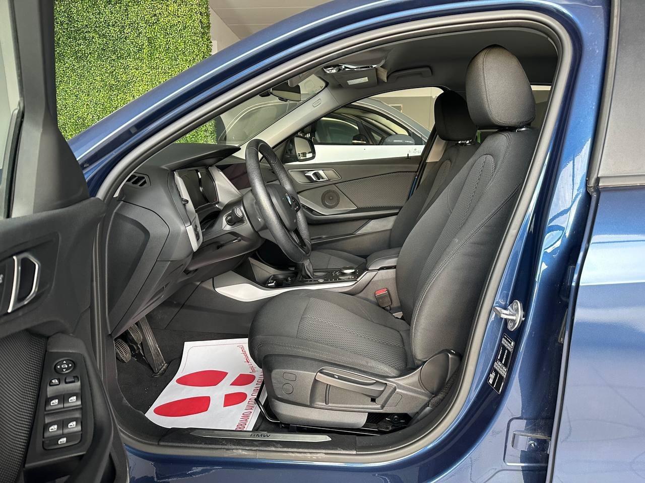 BMW - Serie 1 F40 116d Sport