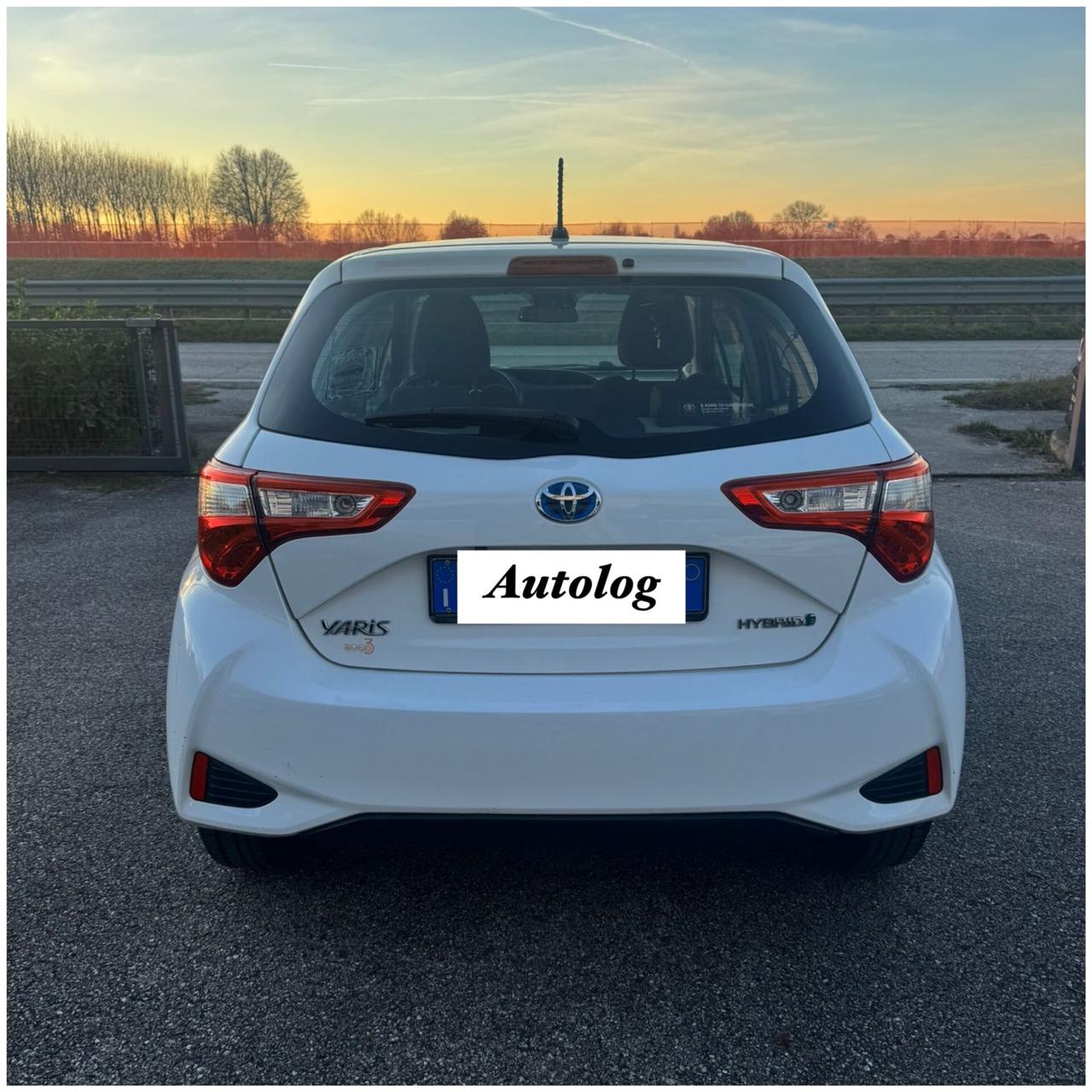 Toyota Yaris 1.5 Hybrid 5 porte Active