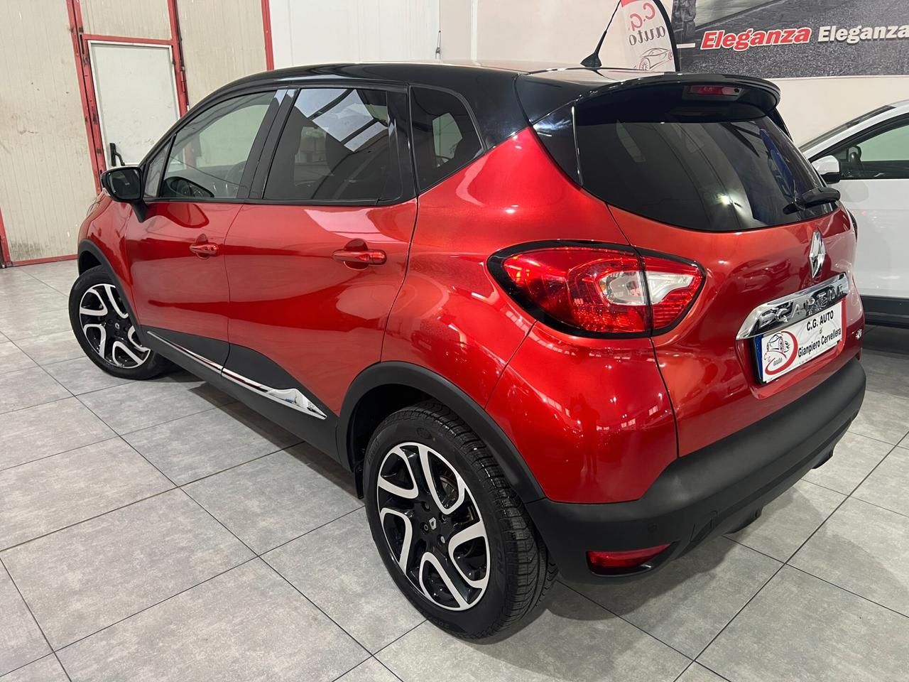 Renault Captur 1.5 90 CV - Energy Iconic - 2016