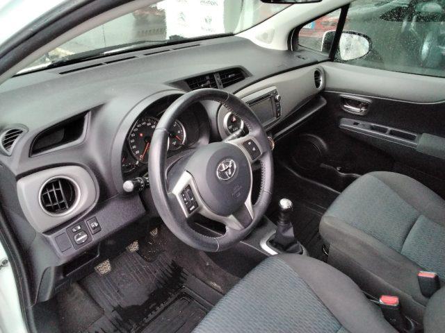 TOYOTA Yaris 1.0 5 porte Lounge