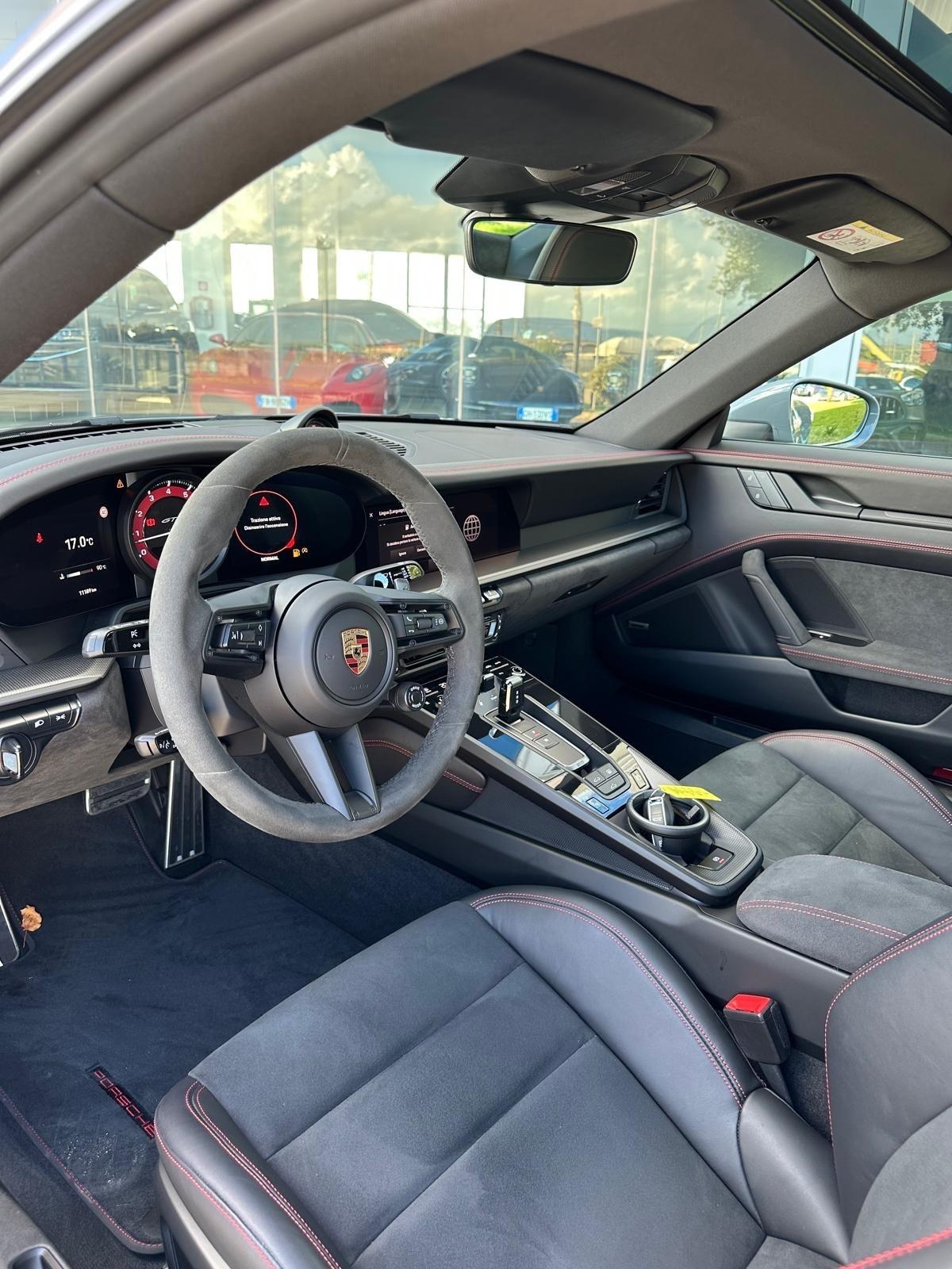 Porsche 992 Carrera GTS possibilità noleggio no scoring