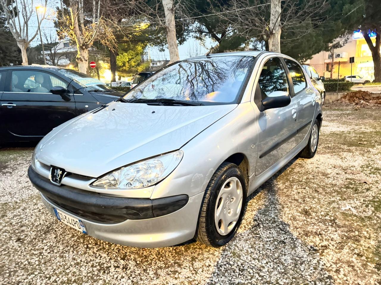 Peugeot 206 1.1 5p. XT