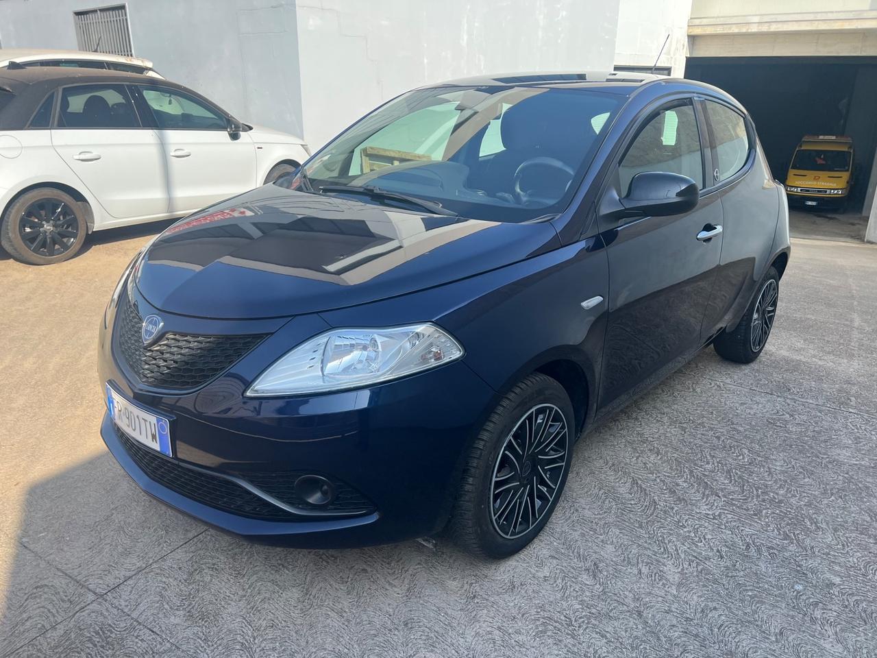Lancia Ypsilon 1.2 GPL Gold | 2018