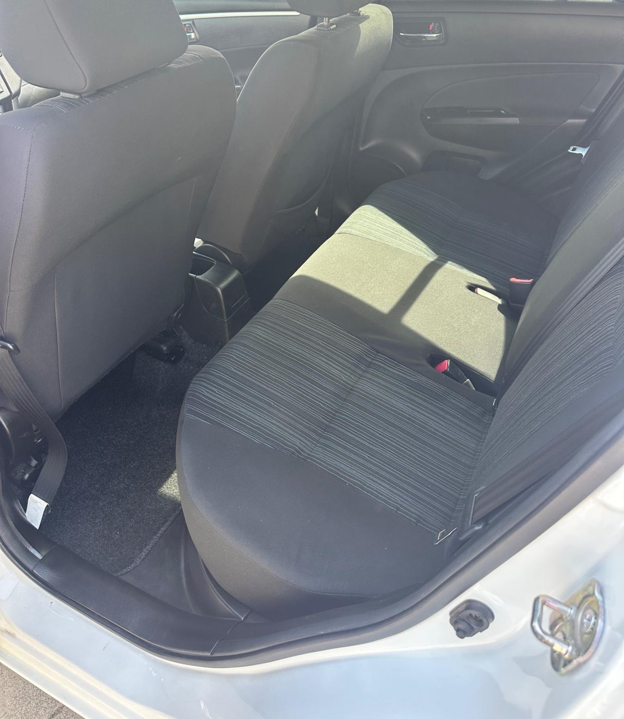 Suzuki Swift 1.3 DDiS 5 porte B-Cool Bi-Color