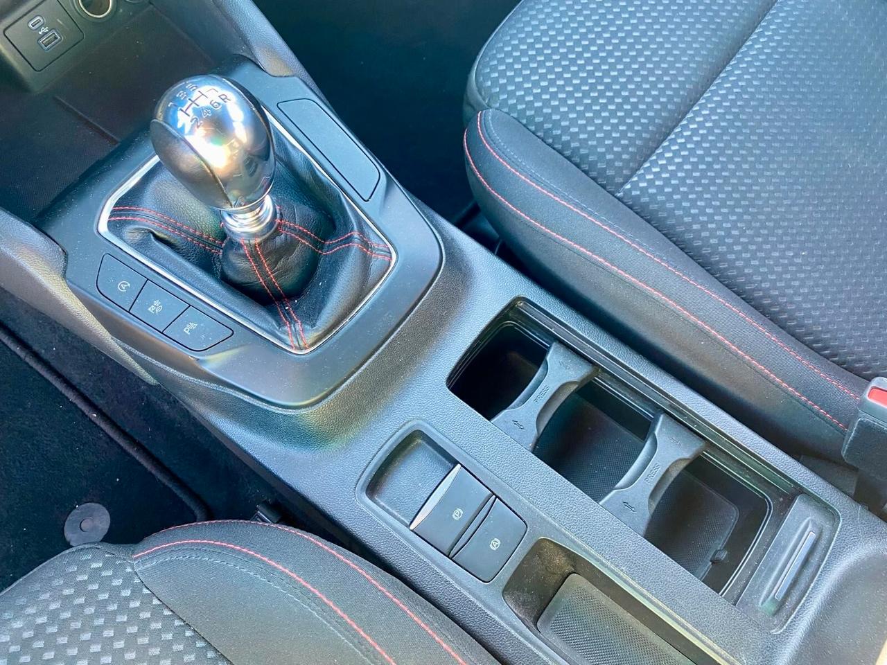 Ford Focus 1.0 EcoBoost Hybrid 125 CV ST-Line