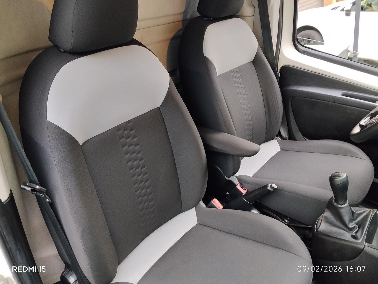 Fiat Fiorino 1.3 MJT 95CV Cargo SX Full optional