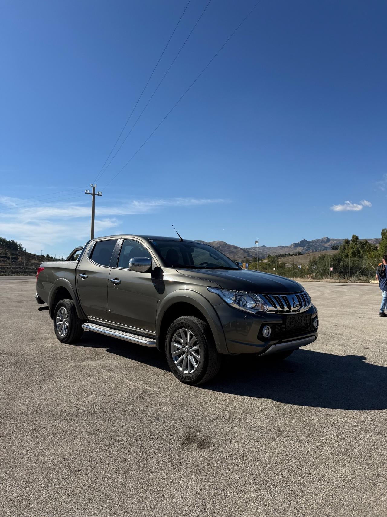 Mitsubishi L200 2.4 DI-D/181cv