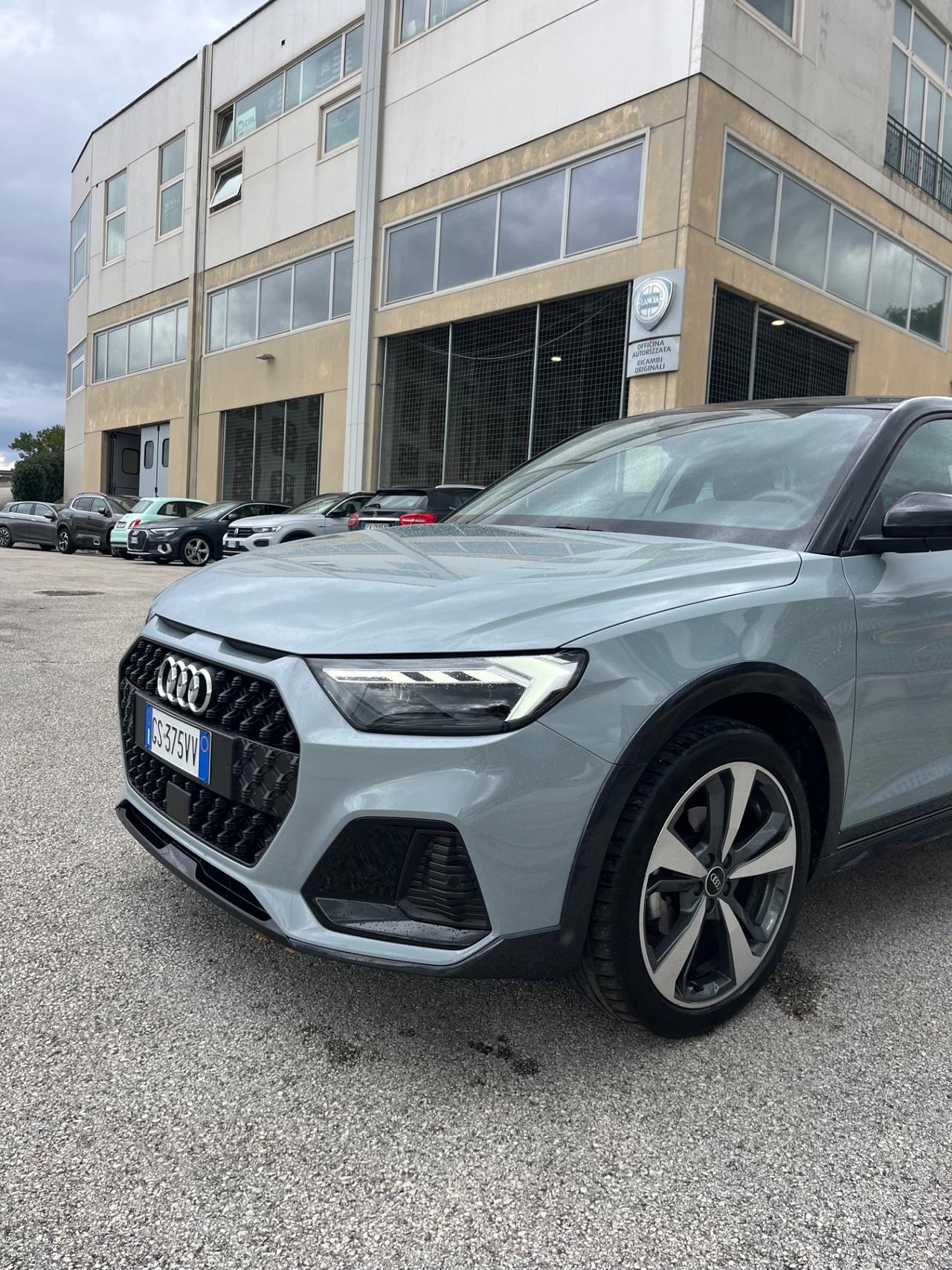 Audi A1 allstreet 30 TFSI S tronic Identity Contrast
