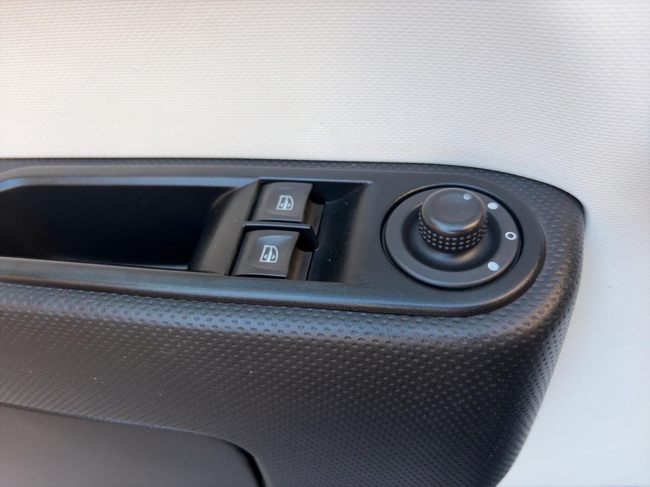 Renault Twingo 1.0 SCe EDC INTENS-NAVI/AUTOM.