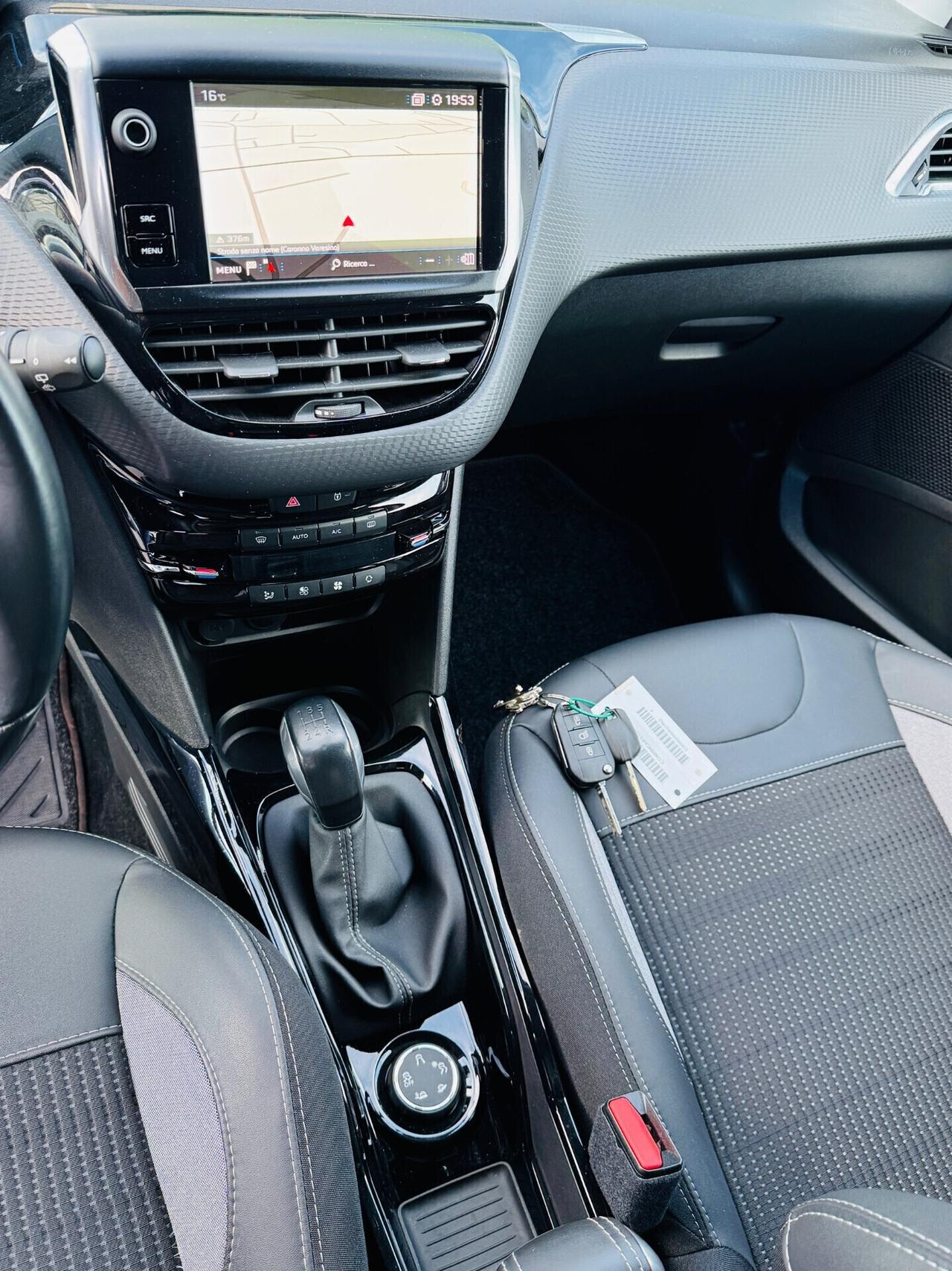 Peugeot 2008 BlueHDi 100 S&S Allure!!!