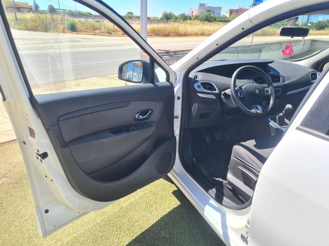 Renault Scénic X-Mod 1.5 dCi 110CV 2012 NEOPATENTATI