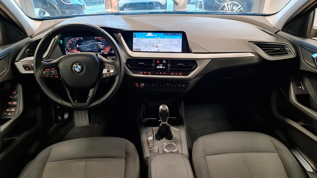 Bmw 118 118d 5p. Business Advantage