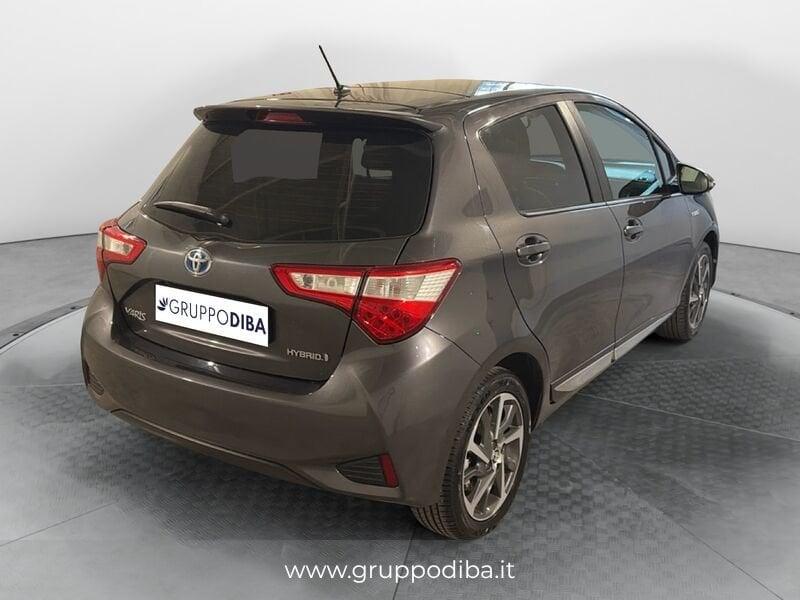 Toyota Yaris III 2017 5p Benzina 5p 1.5h Trend Grey Edition my18