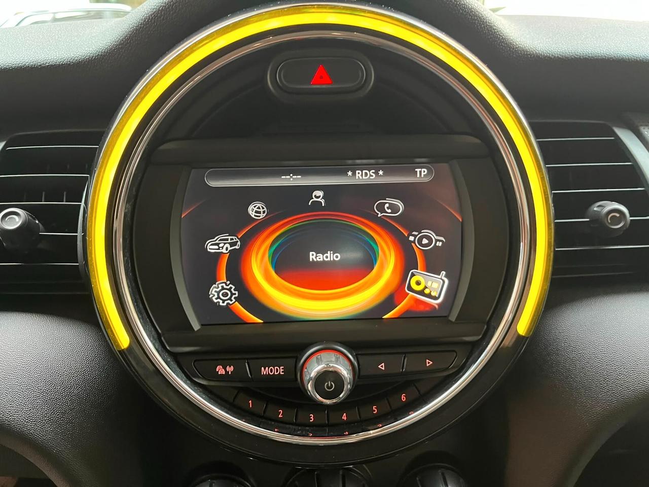 Mini Cooper 1.5D - PERFETTA - 2015