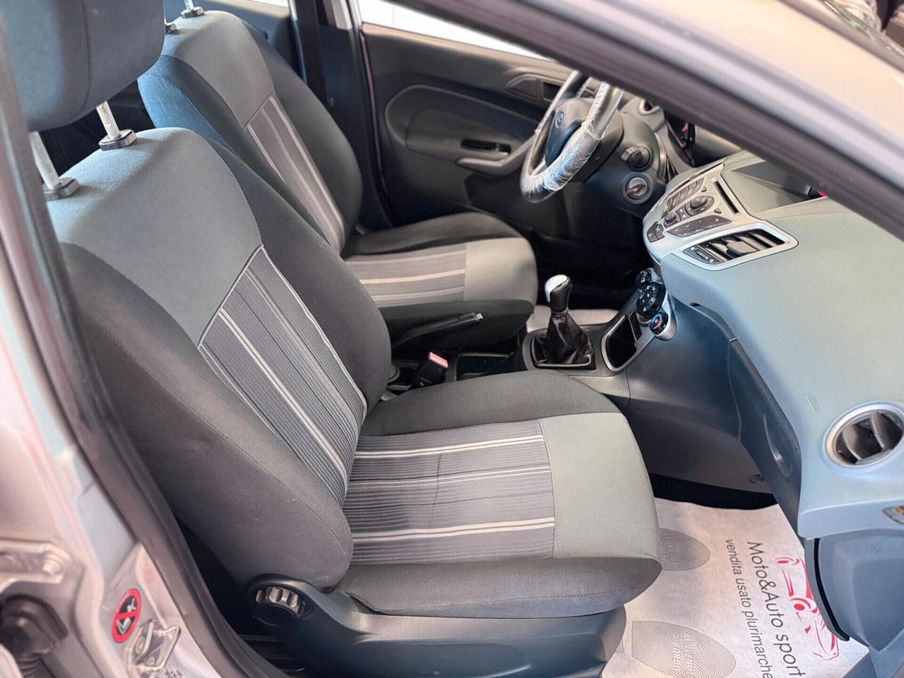 Ford Fiesta 1.4 TDCi 68CV 5 porte Titanium