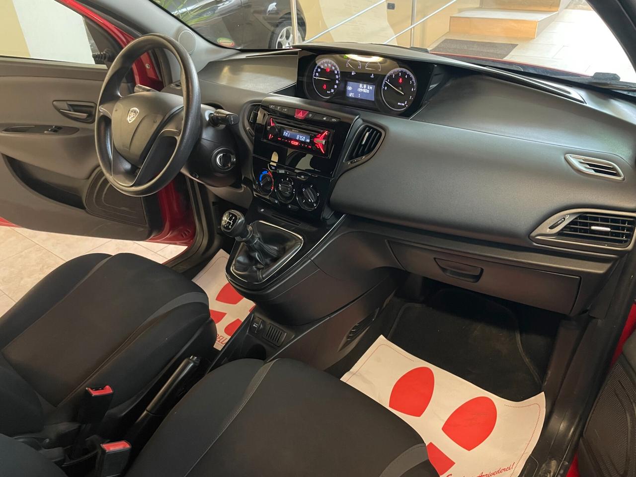 Lancia Y Ypsilon 5 p 1.2 GPL NUOVO DISTRIB + TAGLIANDO NEOPATENTATI