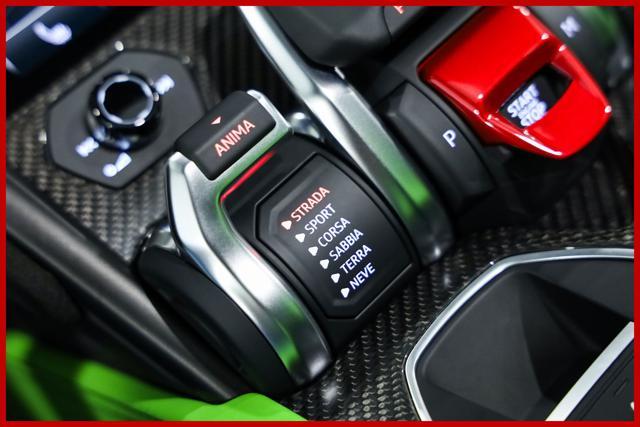 LAMBORGHINI Urus 4.0 Pearl Capsule|FULL CARBON SPEC|IVA ESP