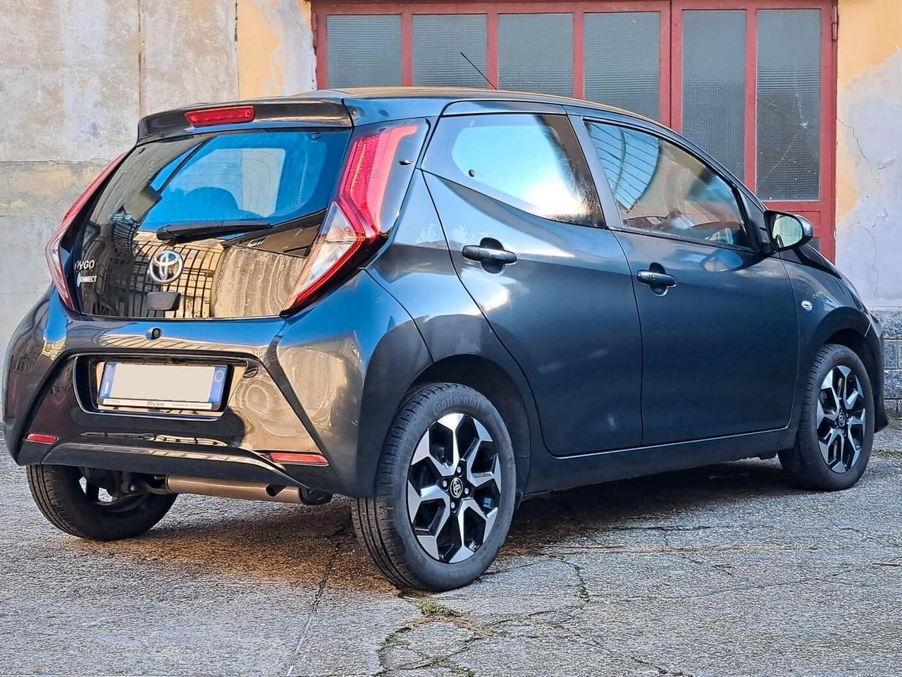 Toyota Aygo Connect 1.0 VVT-i 72 CV 5 porte x-fun MMT