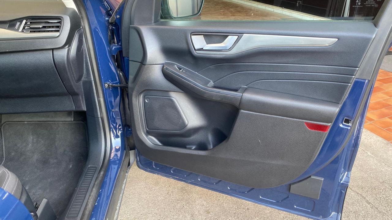 Ford Kuga 1.5 EcoBlue 120 CV 2WD Titanium autocarro 5-posti