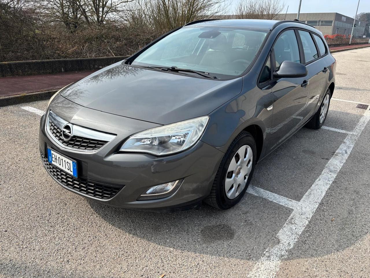 Opel Astra 1.4 100CV Sports Tourer Cosmo UNICO PROPRIETARIO