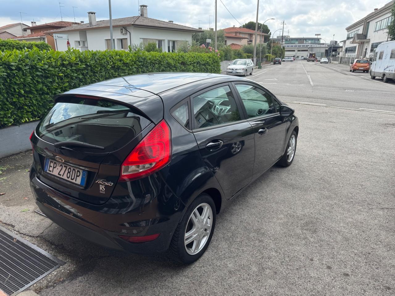 Ford Fiesta 1.4 TDCi 70CV 5 porte Titanium